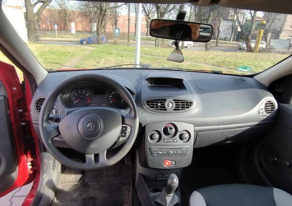 Renault Clio cena 11000 przebieg: 141704, rok produkcji 2010 z Gniezno małe 92